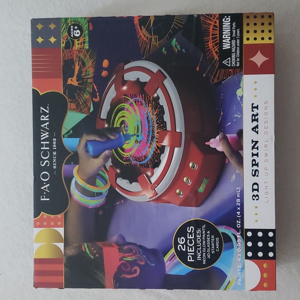 F•A•O SCHWARZ 3D SPIN ART (LIGHT UP SWIRL DESIGNS